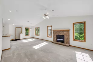 706 Creek Edge Dr, DeForest, WI 53532 - Photo 10