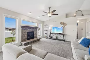 39 E Gailen Ln, Milton, WI 53563 - Photo 8