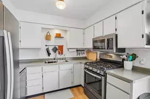 2710 Golden Gate Way, Madison, WI 53713 - Photo 8