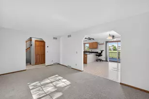 137 Lynne Trail, Oregon, WI 53575 - Photo 6