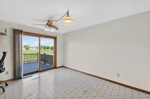 137 Lynne Trail, Oregon, WI 53575 - Photo 8
