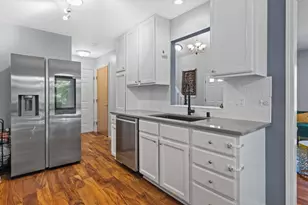 3236 Stonecreek Dr, Madison, WI 53719 - Photo 8