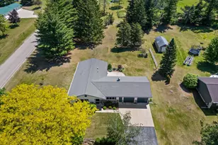 N9692 Wildflower Ln, Berlin, WI 54923 - Photo 58
