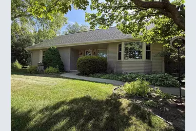 3259 Thames Lane, Janesville, WI 53546 - Photo 2