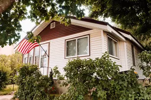 115 N Prairie St, Prairie Du Chien, WI 53821 - Photo 2