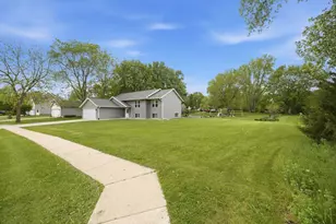 390 Meadow Ln, Columbus, WI 53925 - Photo 4