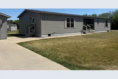 897 E Lake Street #104, Lake Mills, WI 53551 - Photo 2