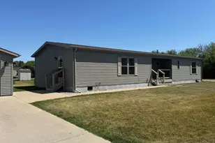 897 E Lake St, Lake Mills, WI 53551 - Photo 2