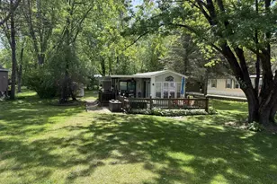 208 Hillside Dr, Edgerton, WI 53534 - Photo 22