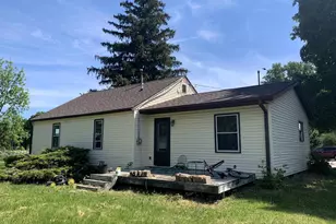 744 Farnham St, Columbus, WI 53925 - Photo 4
