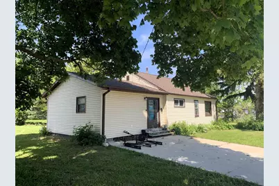 744 Farnham Street, Columbus, WI 53925 - Photo 2