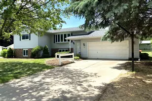 210 Avalon Rd, Columbus, WI 53925 - Photo 4