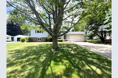 210 Avalon Road, Columbus, WI 53925 - Photo 2