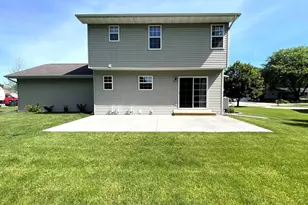 355 Sturges St, Columbus, WI 53925 - Photo 8