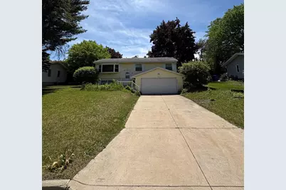 5205 Meadowood Drive, Fitchburg, WI 53711 - Photo 4