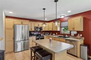 501 Pine Lawn Pkwy, Verona, WI 53593 - Photo 4
