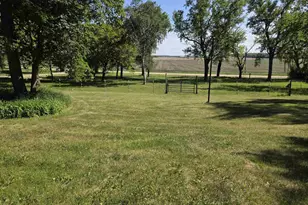 W3064 Piper Rd, Whitewater, WI 53190 - Photo 10