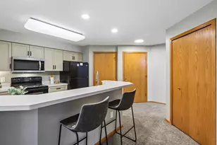 7203 Mid Town Rd, Madison, WI 53719 - Photo 16