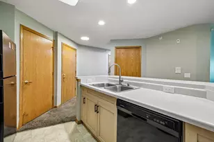 7203 Mid Town Rd, Madison, WI 53719 - Photo 20