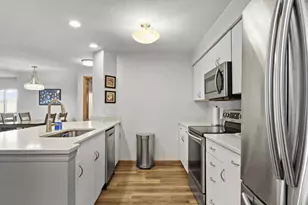 7203 Mid Town Rd, Madison, WI 53719 - Photo 8