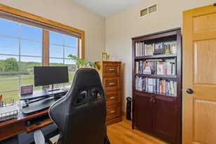 N6350 Tradewinds Cir, Beaver Dam, WI 53916 - Photo 12