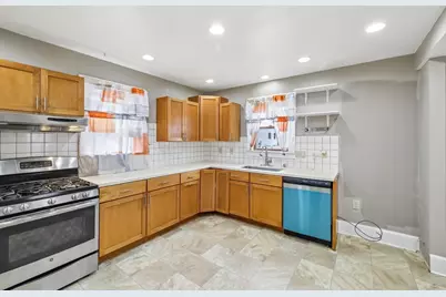 811 W Franklin Street, Portage, WI 53901 - Photo 10