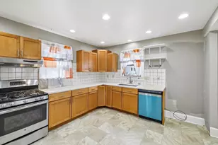 811 W Franklin St, Portage, WI 53901 - Photo 10