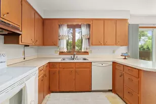 5319 Autumn Ln, Mcfarland, WI 53558 - Photo 12