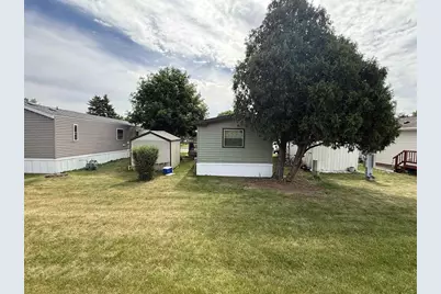 31 Maple Grove Avenue, Jefferson, WI 53549 - Photo 4