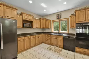 S4349 Fox Hill Cir, Baraboo, WI 53913 - Photo 6