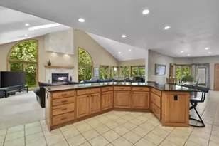 S4349 Fox Hill Cir, Baraboo, WI 53913 - Photo 10