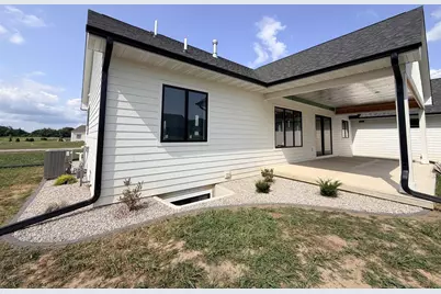 5143 N Brownwood Drive, Janesville, WI 53545 - Photo 10