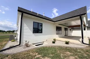 5143 N Brownwood Dr, Janesville, WI 53545 - Photo 10