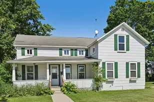 1027 Farnham St, Columbus, WI 53925 - Photo 1