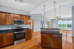 8201 Mayo Dr, Madison, WI 53719 - Photo 20