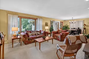 11 Fuller Dr, Madison, WI 53704 - Photo 4