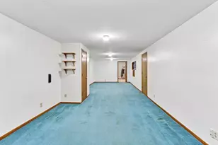 318 Oldfield Rd, Madison, WI 53717 - Photo 16