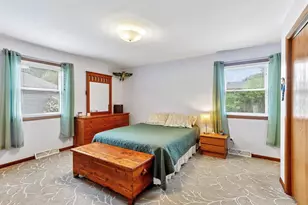 318 Oldfield Rd, Madison, WI 53717 - Photo 10