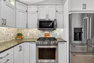 6918 Rembrandt Rd, DeForest, WI 53532 - Photo 18