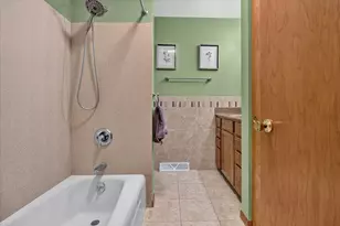 6510 Piping Rock Rd, Madison, WI 53711 - Photo 22
