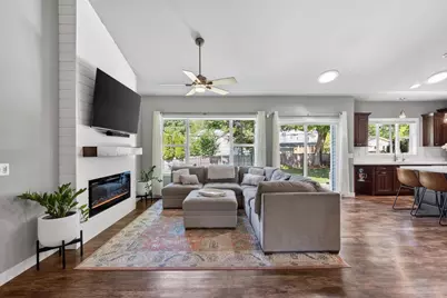 524 N Sherman Avenue, Madison, WI 53704 - Photo 4