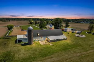 N9567 32nd Dr Rd, Berlin, WI 54923 - Photo 2