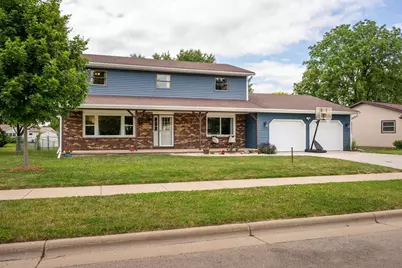 1264 Crossing Ridge Trail, Sun Prairie, WI 53590 - Photo 6
