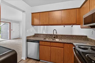 806 Whispering Pines Way, Fitchburg, WI 53713 - Photo 16