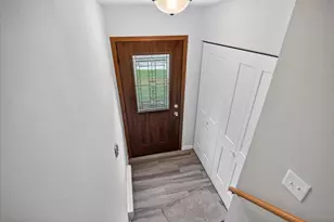 806 Whispering Pines Way, Fitchburg, WI 53713 - Photo 2
