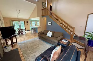 2809 Maple View Dr, Madison, WI 53719 - Photo 6