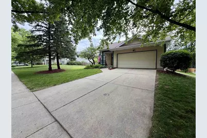 2809 Maple View Drive, Madison, WI 53719 - Photo 2