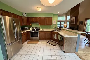 2809 Maple View Dr, Madison, WI 53719 - Photo 12