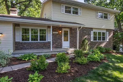 927 Camp Fire Drive, Sun Prairie, WI 53590 - Photo 2