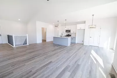 1948 Sequoia Drive, Janesville, WI 53545 - Photo 4